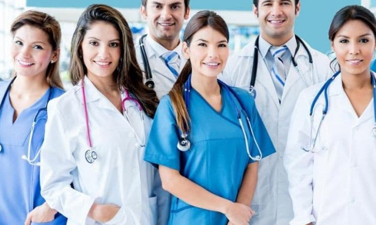 ترند های جدید پوشاک پزشکی در طراحی مدرن