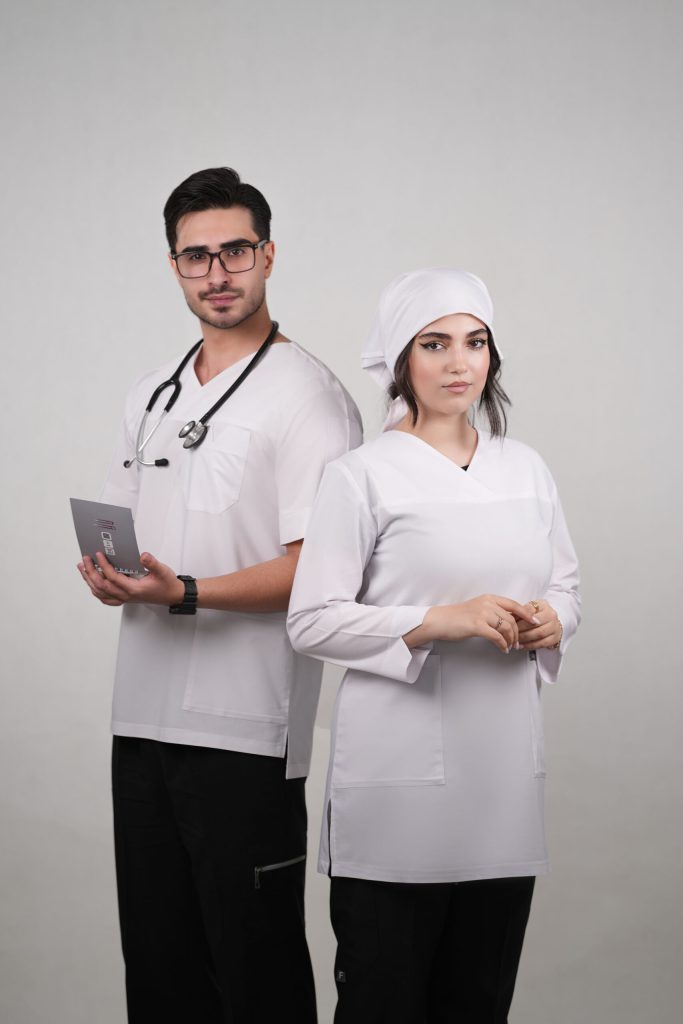 مقایسه اسکراب های یک تکه و دو تکه از نظر راحتی